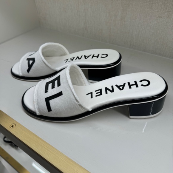 Chanel Slides Mules sandals 24C 38 - Picture 4 of 6